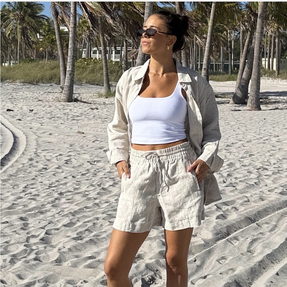 Athleta Light Tan Women's Shorts